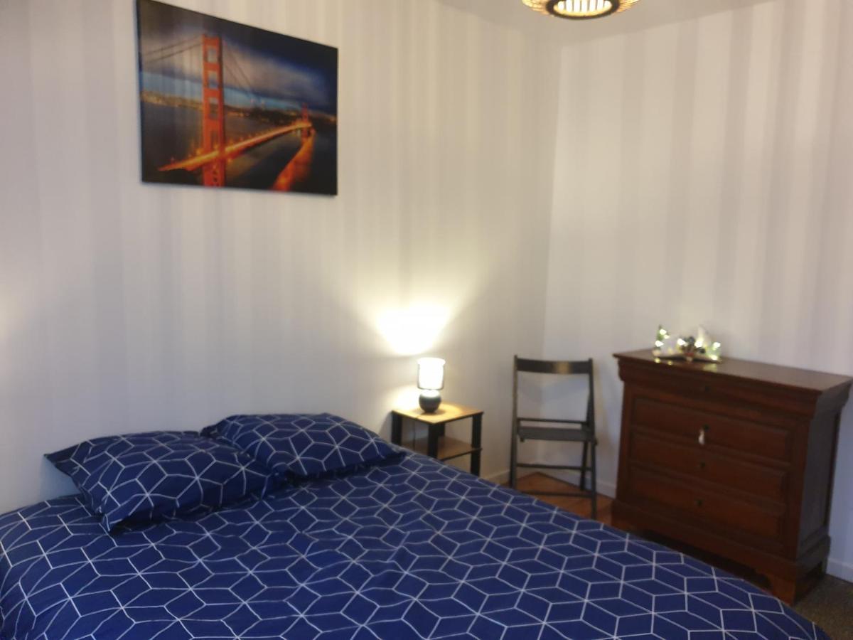 Sas Road Runner Cafe Bed and Breakfast Égliseneuve-dʼEntraigues Εξωτερικό φωτογραφία