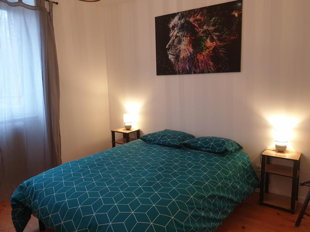 Sas Road Runner Cafe Bed and Breakfast Égliseneuve-dʼEntraigues Εξωτερικό φωτογραφία
